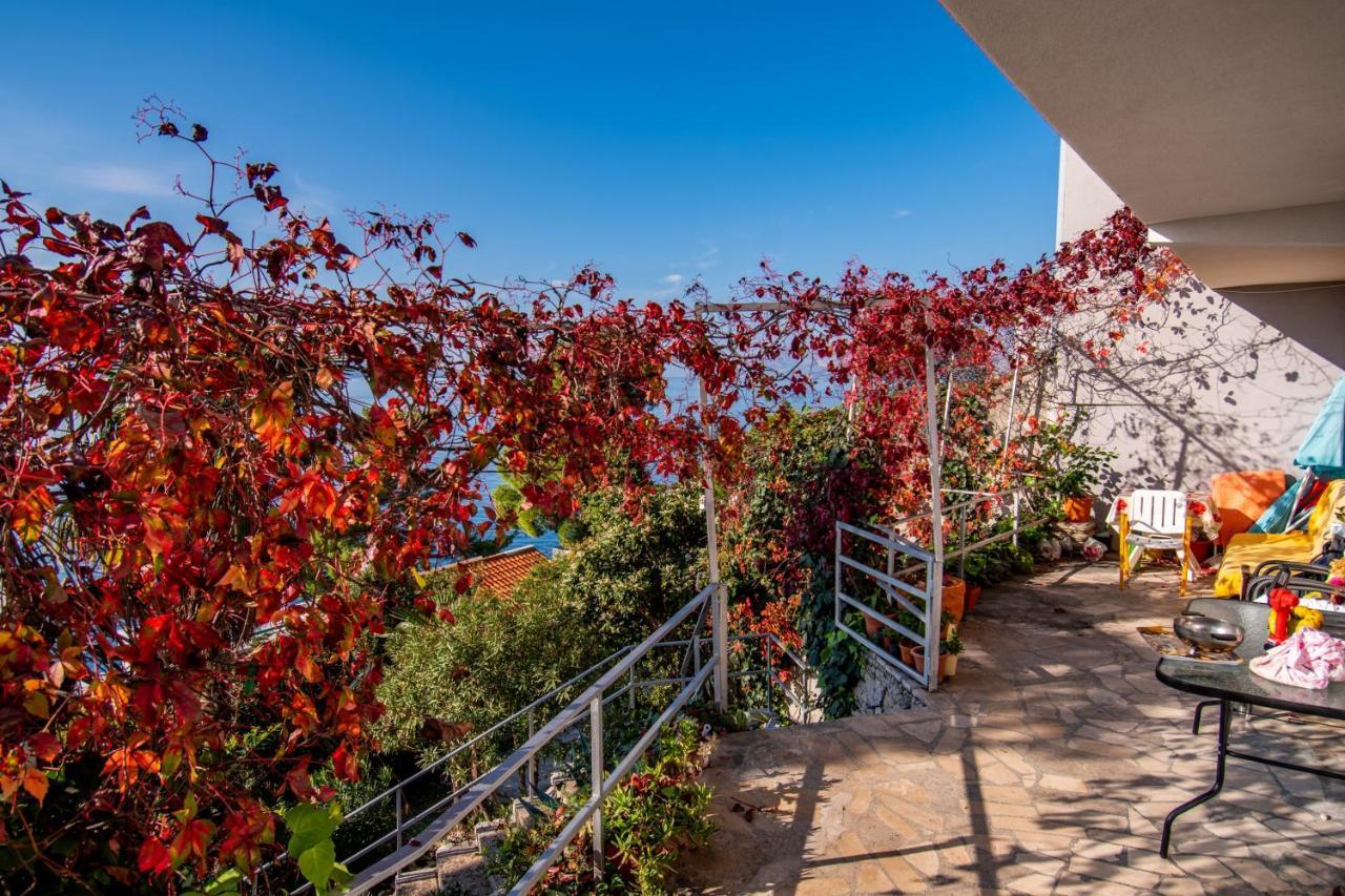 Apartments Tolic Baska Voda Luaran gambar